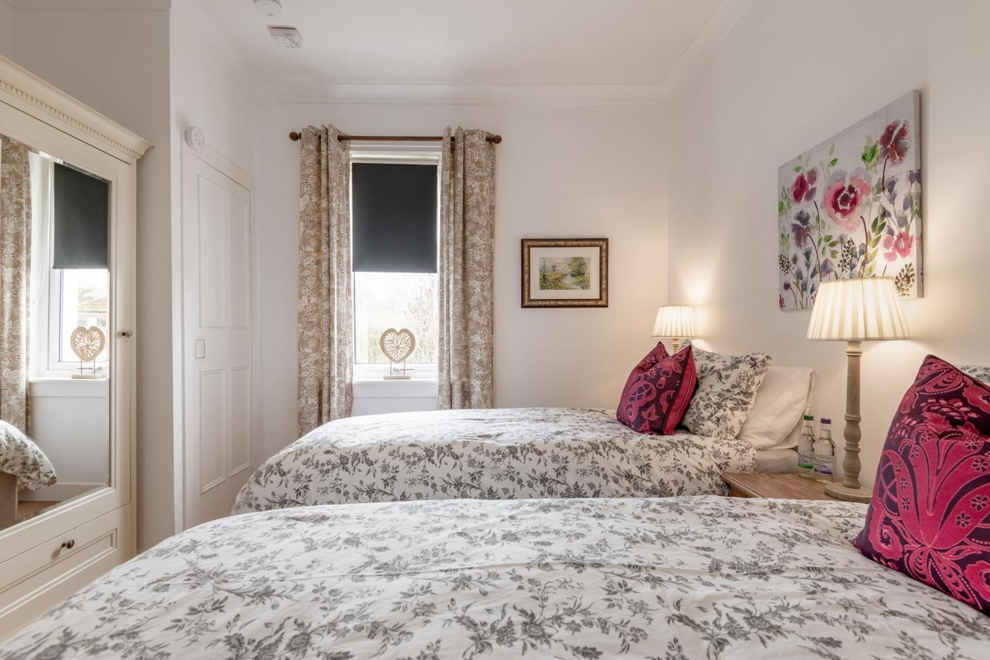 Heather Cottage, 2 Bedroom In Comrie Exteriör bild